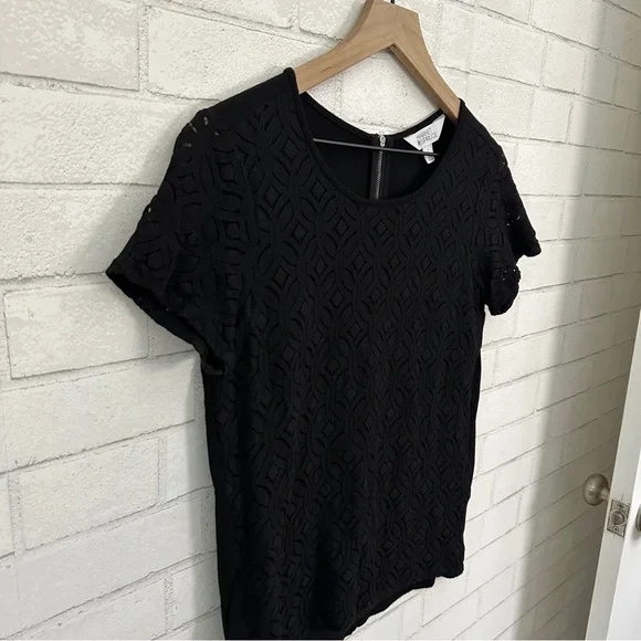 MARKET & SPRUCE Black Lace Overlay Short Sleeve Top - Picture 3 of 8